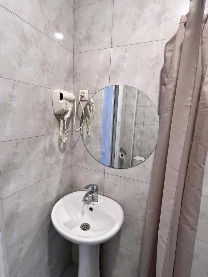 Hotel Tato & Coworking Space Тбилиси Екстериор снимка