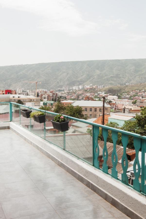 Hotel Tato & Coworking Space Тбилиси Екстериор снимка