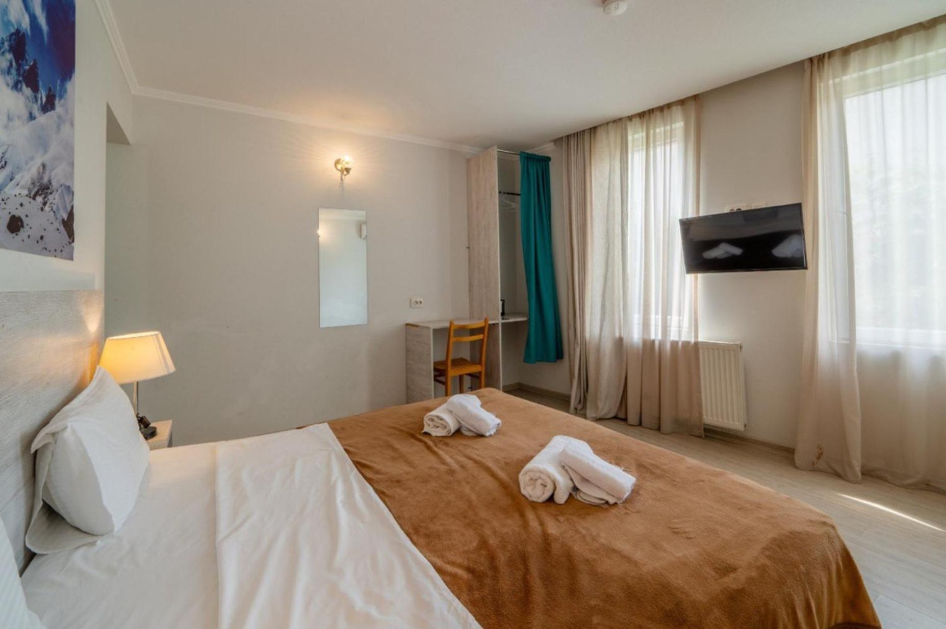 Hotel Tato & Coworking Space Тбилиси Екстериор снимка