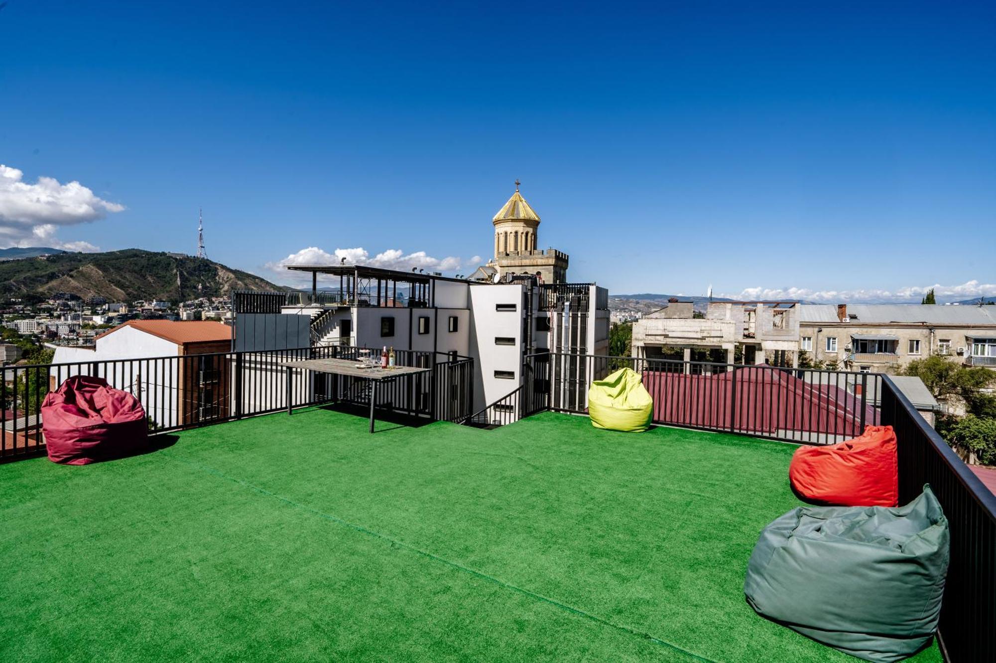 Hotel Tato & Coworking Space Тбилиси Екстериор снимка