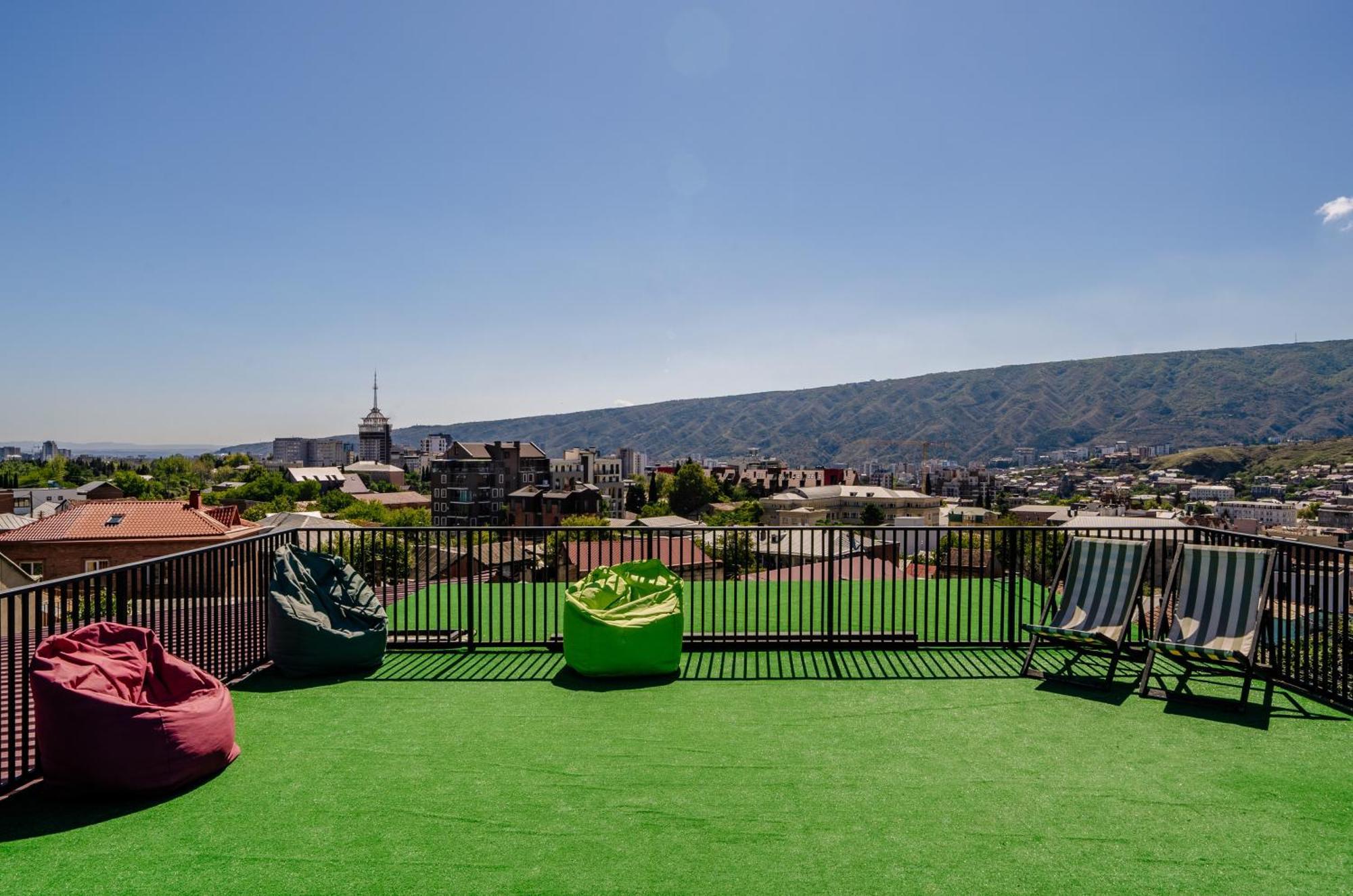 Hotel Tato & Coworking Space Тбилиси Екстериор снимка