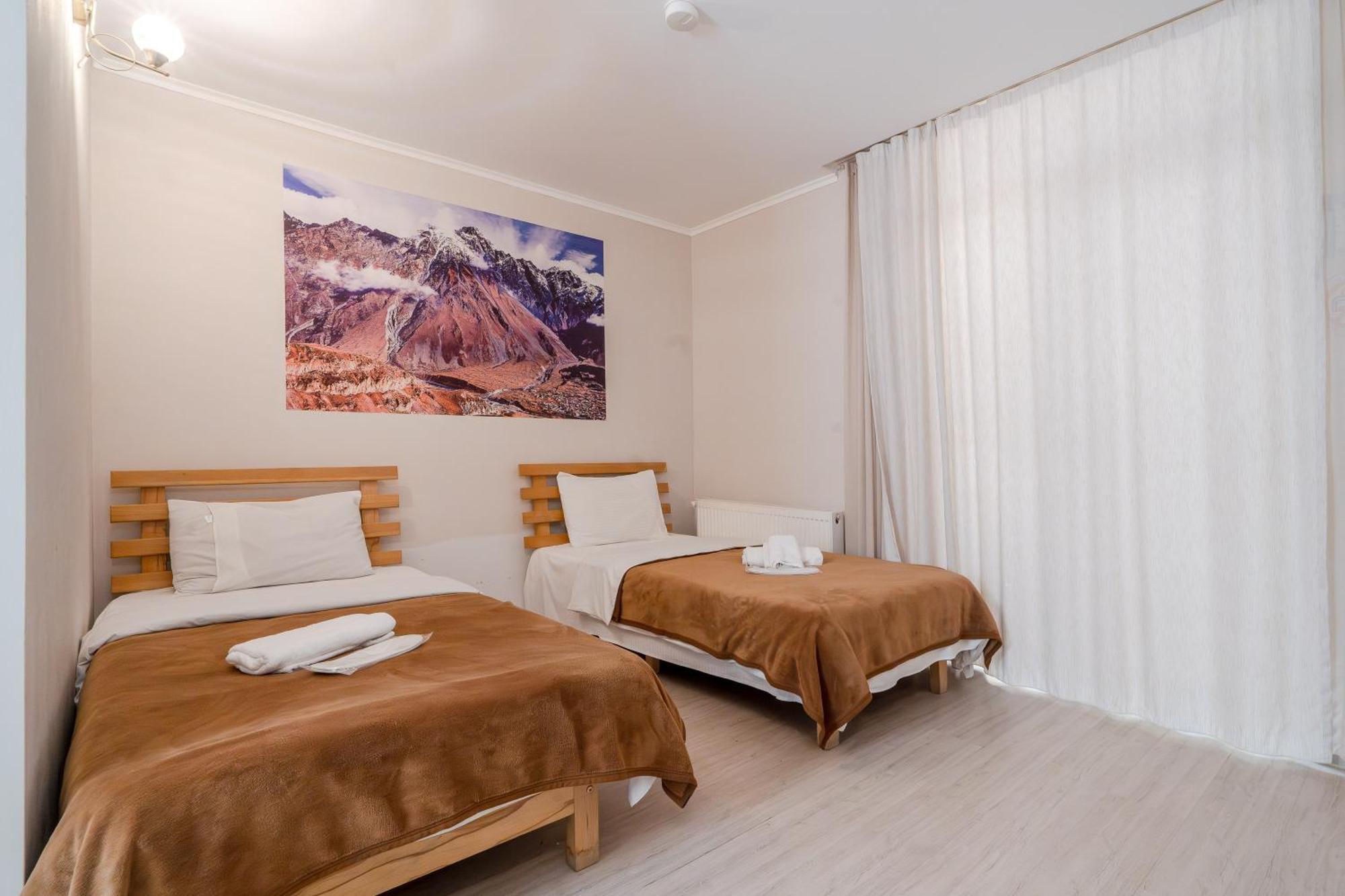 Hotel Tato & Coworking Space Тбилиси Екстериор снимка