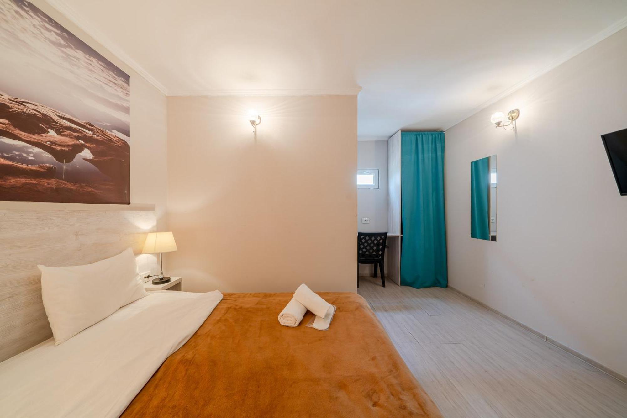Hotel Tato & Coworking Space Тбилиси Екстериор снимка